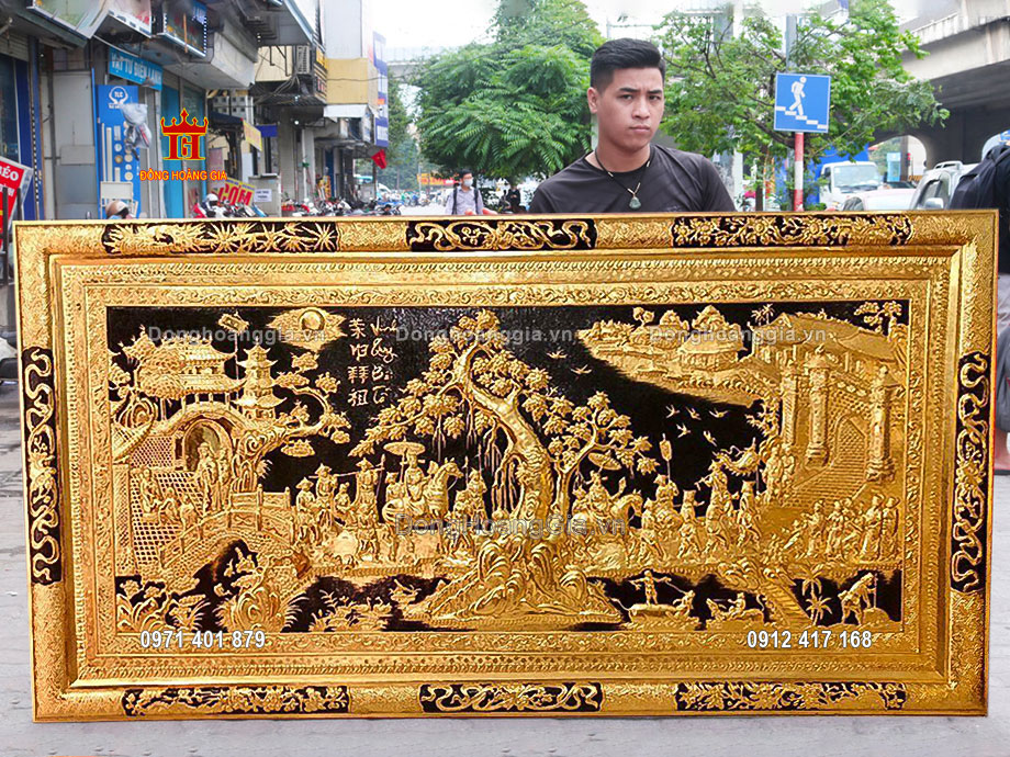 Tranh vinh quy bái tổ bằng đồng mạ vàng 24K là dòng tranh đồng cao cấp nhất